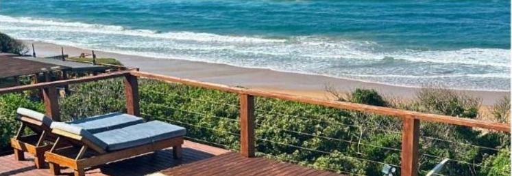 Терраса с мини-бассейном и видом на море у дома Aloha 17 на первой линии пляжа, Ponta Mamoli, Мозамбик