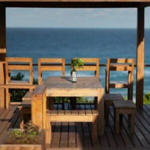 Крытая обеденная зона на террасе с видом на море в Aloha 22, Ponta Mamoli, Мозамбик