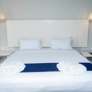Спальня Ancora Boutique Hotel с двуспальной кроватью, Rua de Outubro, Виланкулу, Мозамбик