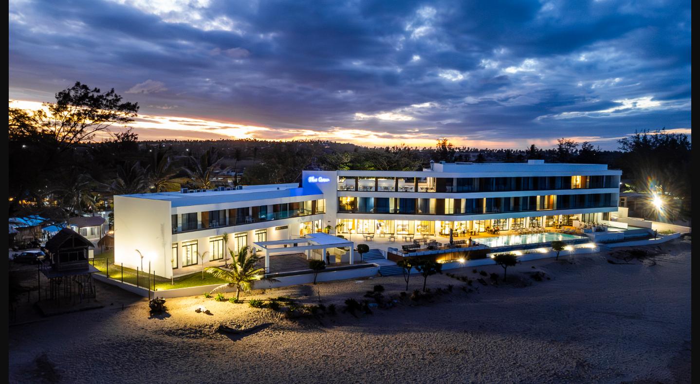Vue aérienne nocturne de Blue Ocean Tofo Hotel & Resort, Tofo, Mozambique