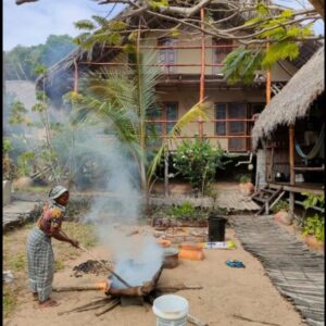 Casa Surf Lodge茅草顶房屋外观，莫桑比克托福