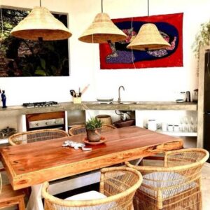 Tofinho Hakha Beach House的厨房和用餐区