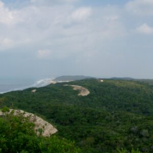 Paisagem costeira da Ilha da Inhaca — fotografia ilustrativa para o passeio de dois dias à Inhaca, não da própria experiência