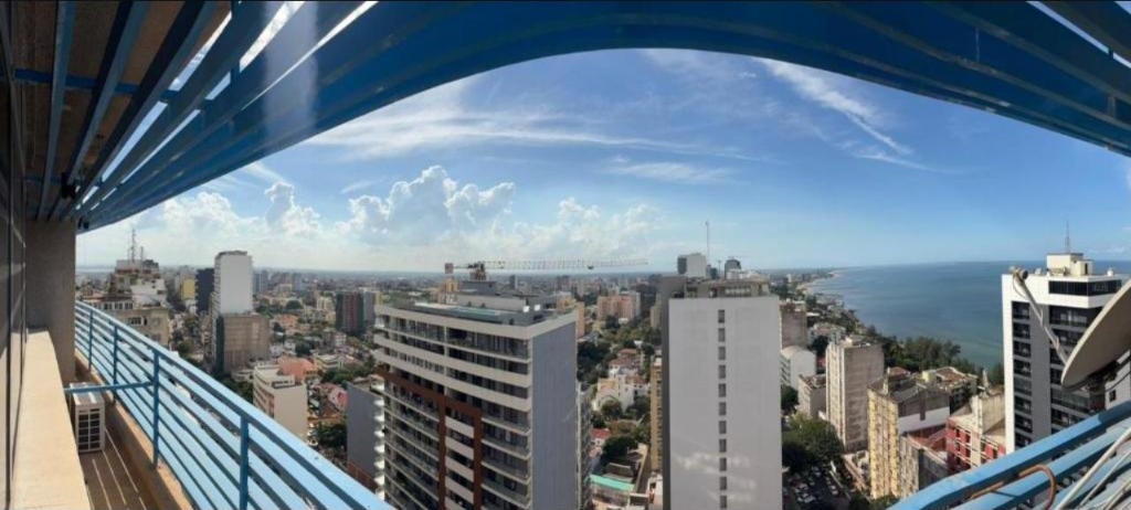 Vista dal balcone di Polana View Apartments II su Maputo e sul mare, Avenida 24 de Julho, Mozambico