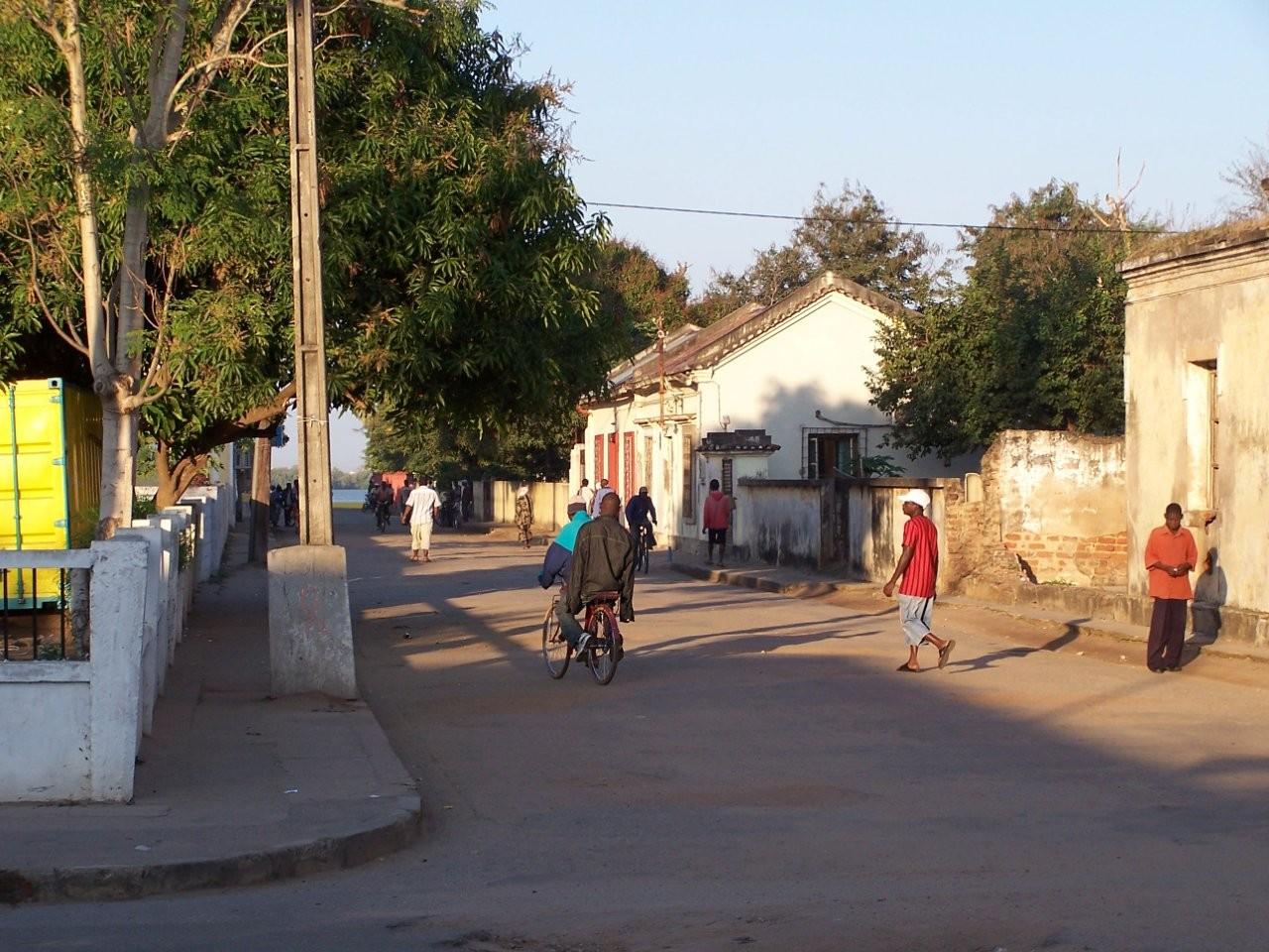 Eine Straße im Zentrum von Quelimane