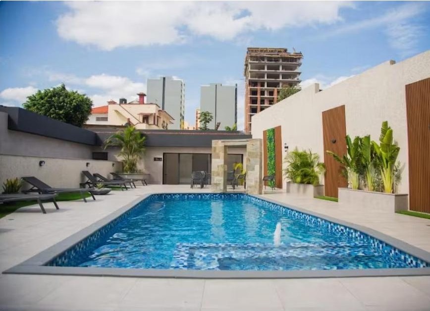 Piscina sul tetto di WL Hotel Maputo Executive